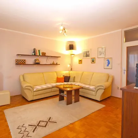 Apartment Rakovceva 1635 *